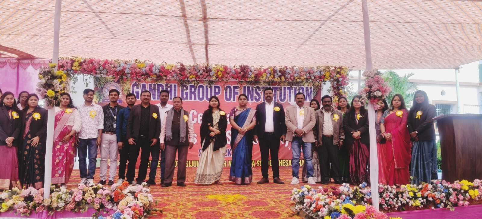 Seraikela Kharsawan News : सांस्कृतिक गतिविधियां विद्यार्थियों के सर्वांगीण विकास की कुंजी