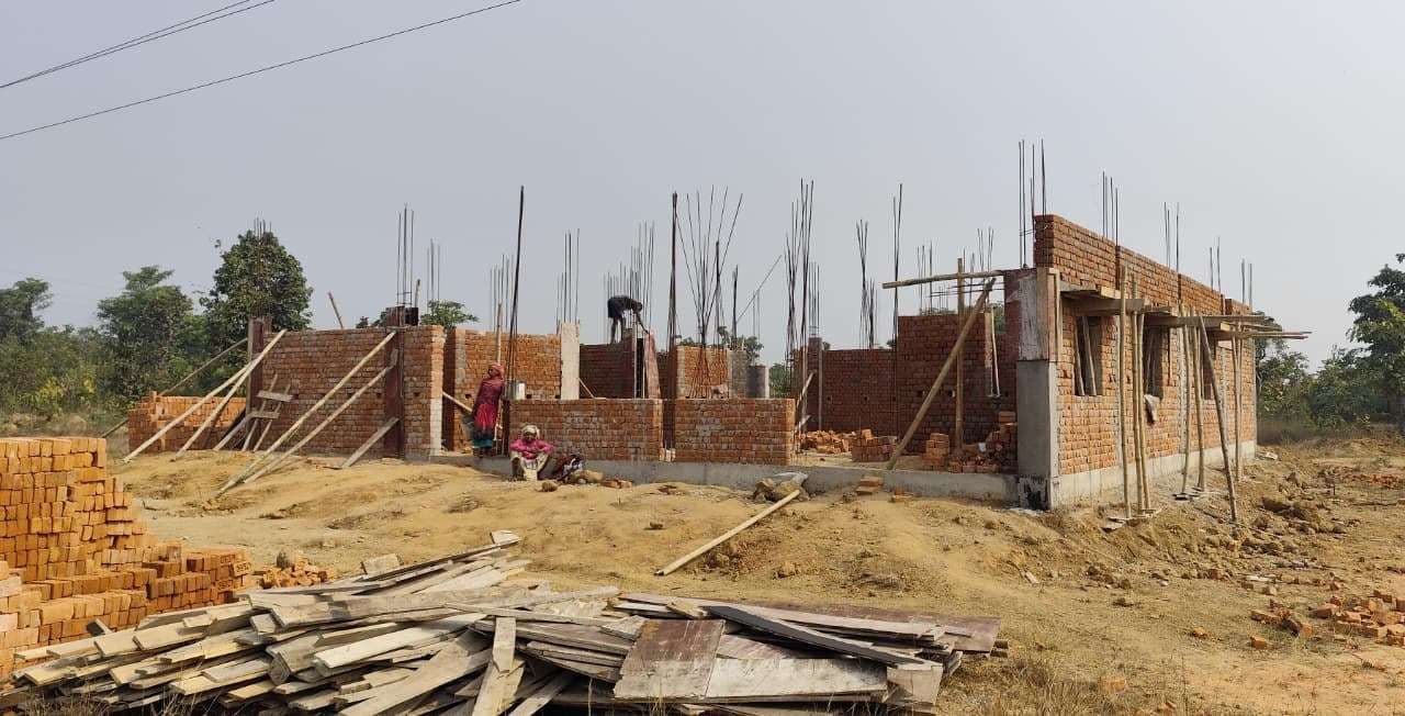 East Singhbhum News : बहुद्देशीय भवन से संवरेगी सबर-बिरहोरों की जिंदगी