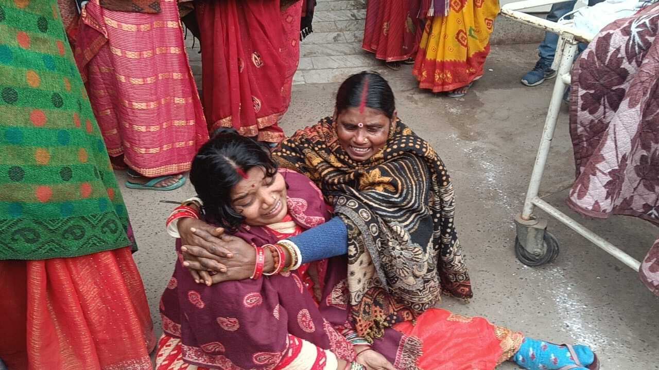 बरौली पीएचसी में प्रसव के दौरान बिगड़ी हालत, सदर अस्पताल में महिला की मौत