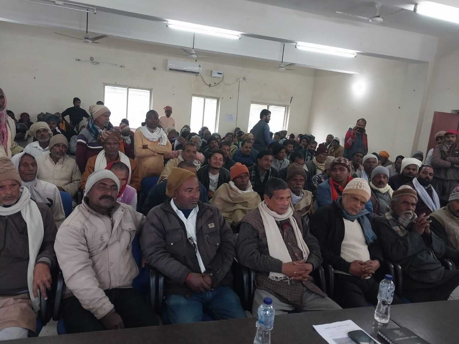 औद्योगिक क्षेत्र विकास को लेकर जनसुनवाई कार्यक्रम में रैयतों ने जताया विरोध