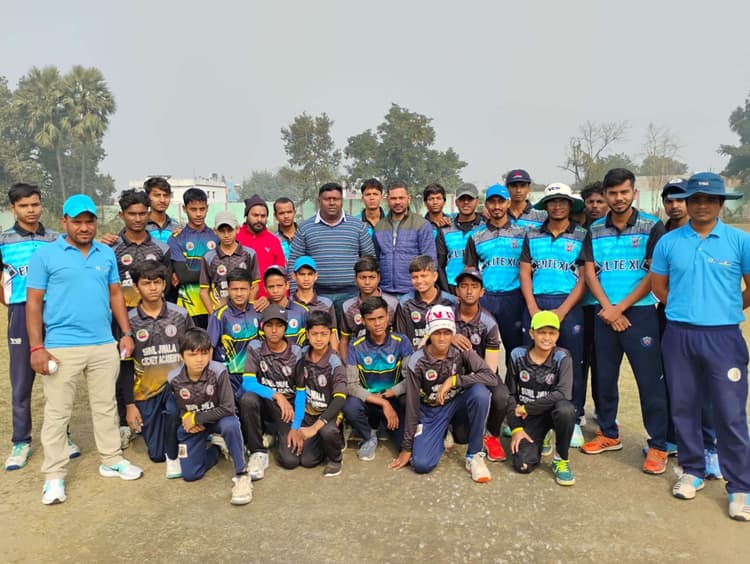 सुनील ज्वाला जिला क्रिकेट लीग का शानदार आगाज