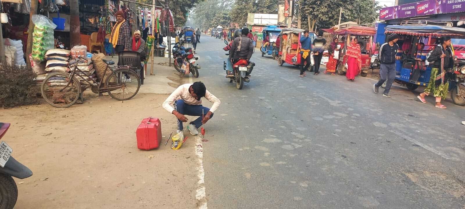 सुल्तानगंज-देवघर फोरलेन का सर्व कार्य शुरू, सड़क किनारे रह रहे लोगों की बढ़ी चिंताएं