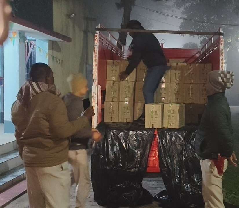 पिकअप से 1124 लीटर शराब जब्त, चालक गिरफ्तार