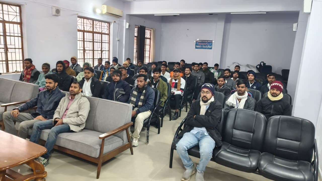 राजकीय पॉलिटेक्निक में आयोजित कैंपस प्लेसमेंट ड्राइव में 53 विद्यार्थी हुए चयनित