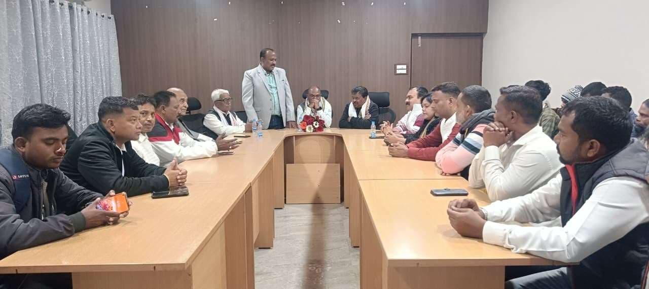 Seraikela Kharsawan News : सक्रिय कार्यकर्ता ही पार्टी की ताकत