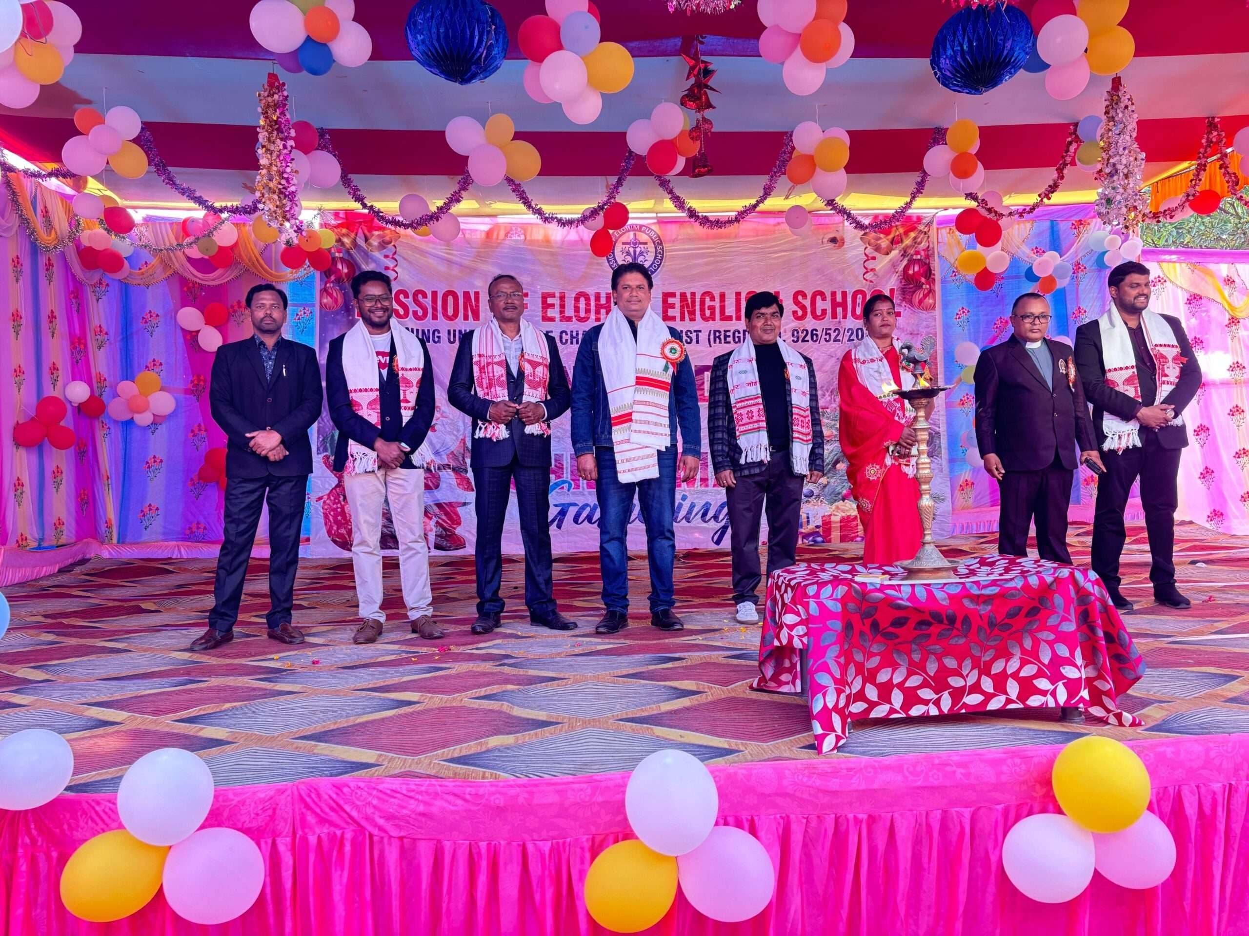 Seraikela Kharsawan News : कामयाबी के लिए लगन संग कड़ी मेहनत करें : फादर दीपक