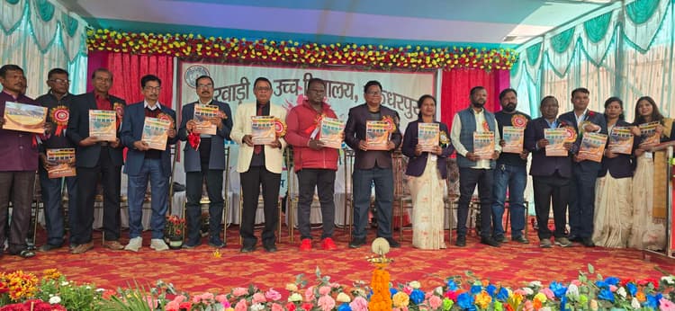 Chaibasa News : लगन से पढ़ाई करें, भविष्य उज्ज्वल होगा