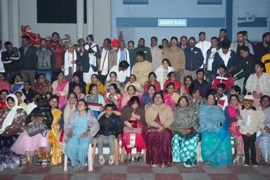 Jamshedpur News : टेल्को लोयोला बीएड कॉलेज प्रांगण में कापू समाज का वार्षिक वनभोज