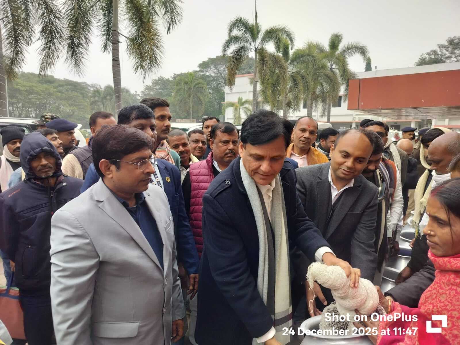 Samastipur : 25 मछुआरों को मिला मत्स्य विपणन कीट