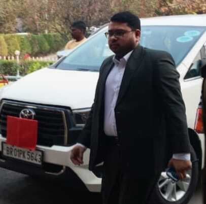 डीएम ने किया सदर अस्पताल व रैन बसेरे का निरीक्षण, व्यवस्था दुरुस्त करने का निर्देश