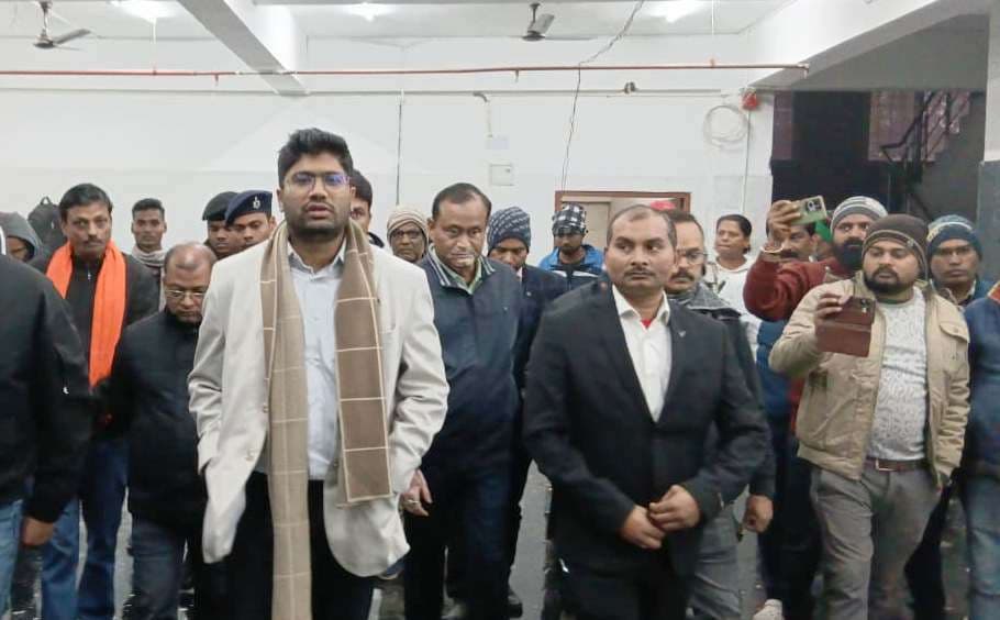 खड़गपुर को मिलेगा 100 बेड के अनुमंडल अस्पताल का तौहफा, डीएम ने लिया तैयारियों का जायजा