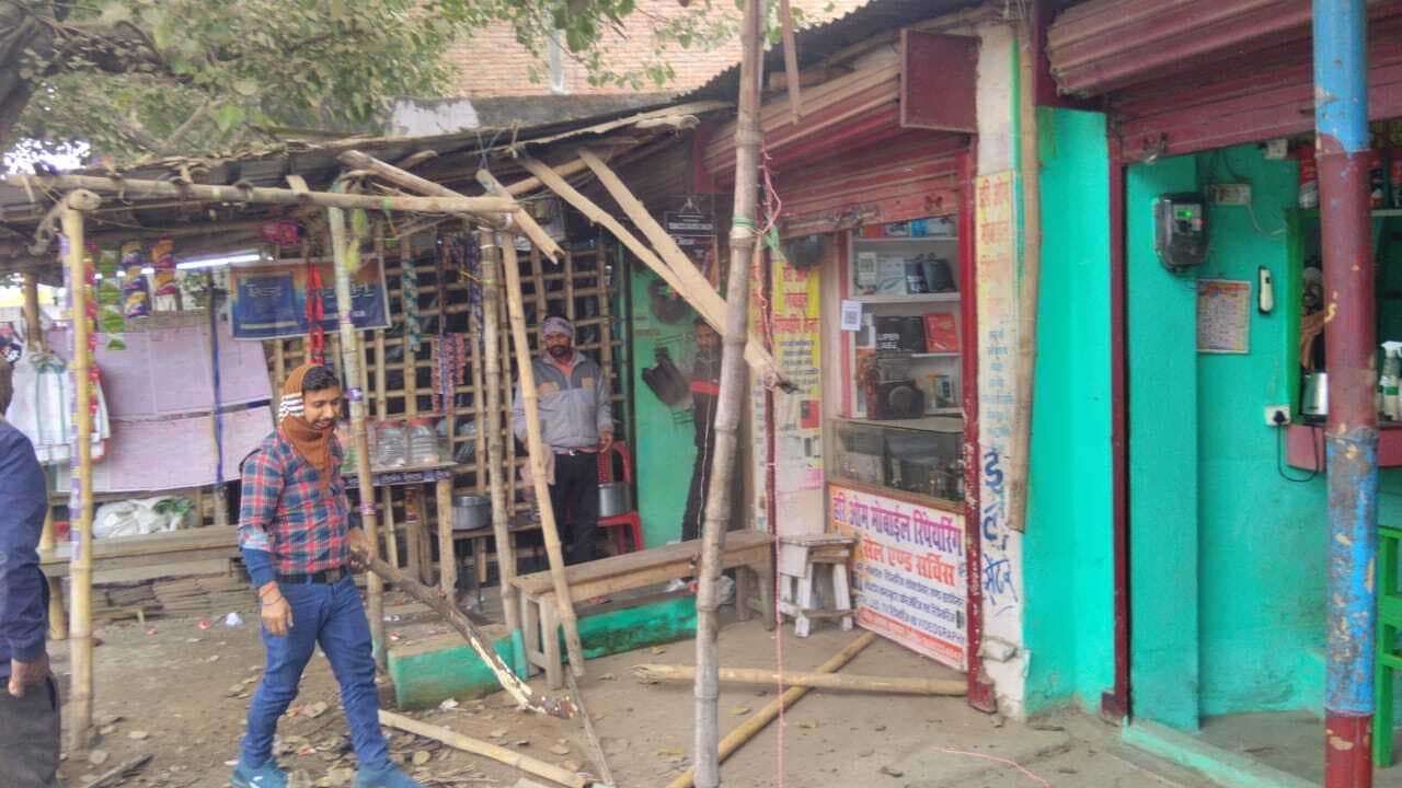 माइकिंग कर अविलंब अतिक्रमण हटाने की अपील