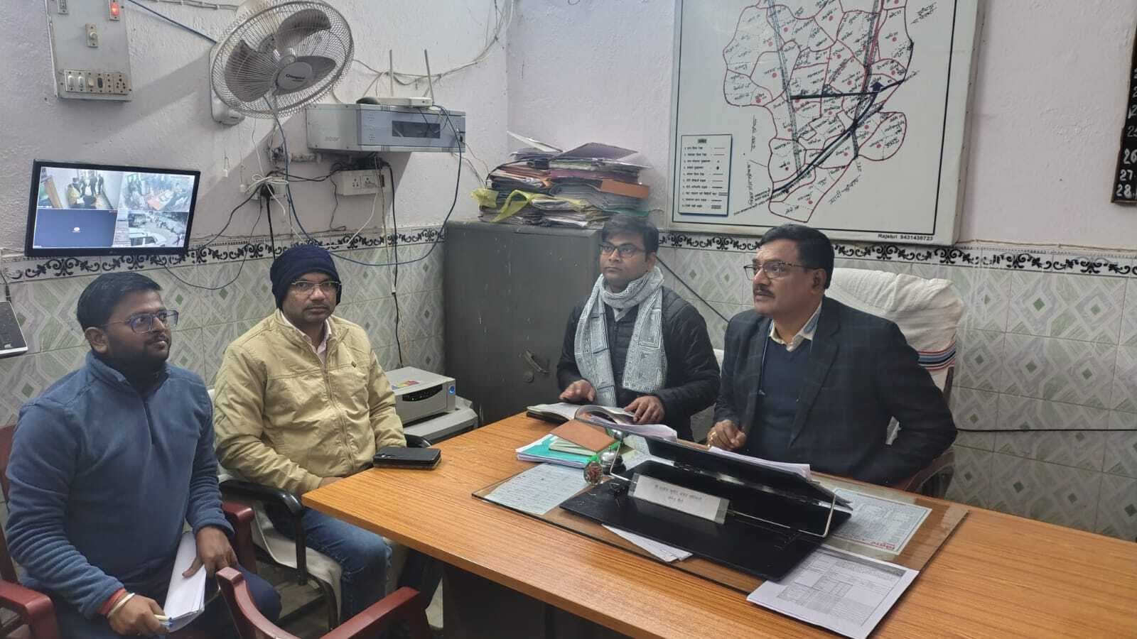 राजस्व कार्यों में पारदर्शिता रखें : अपर समाहर्ता