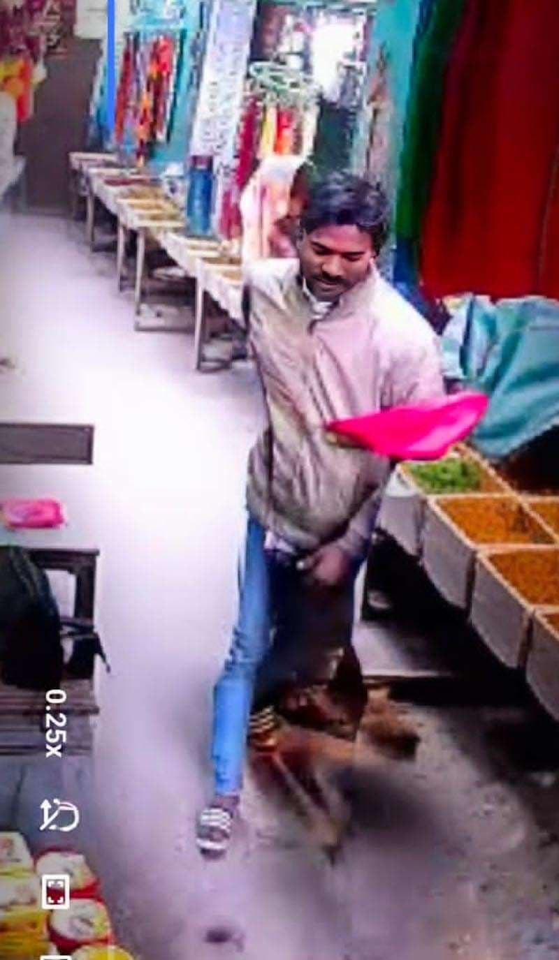 घर में रखे गोदरेज से पांच लाख रुपये की चोरी, एक गिरफ्तार