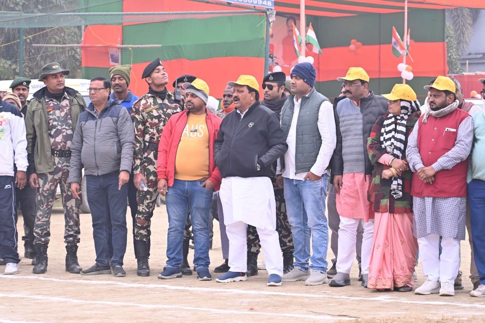 मैराथन दौड़ में बच्चों व युवाओं ने लिया भाग