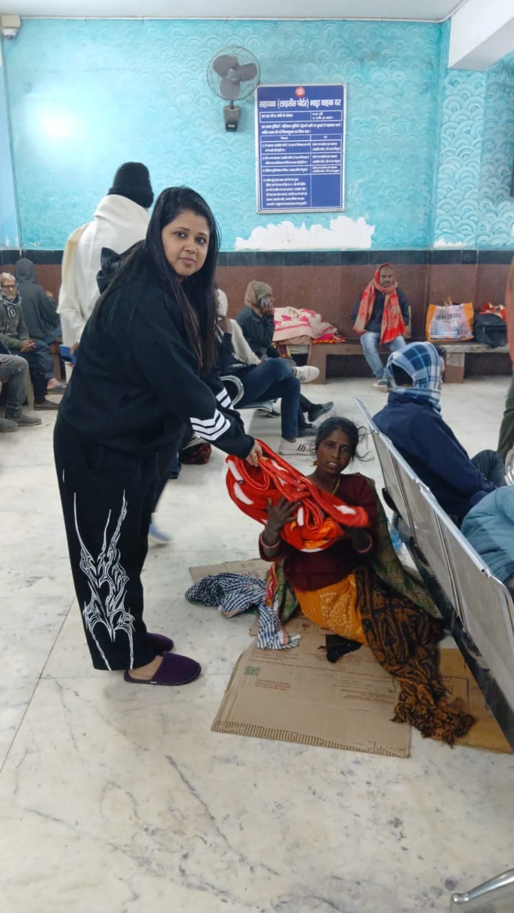 जरूरतमंदों के बीच बांटा गया कंबल