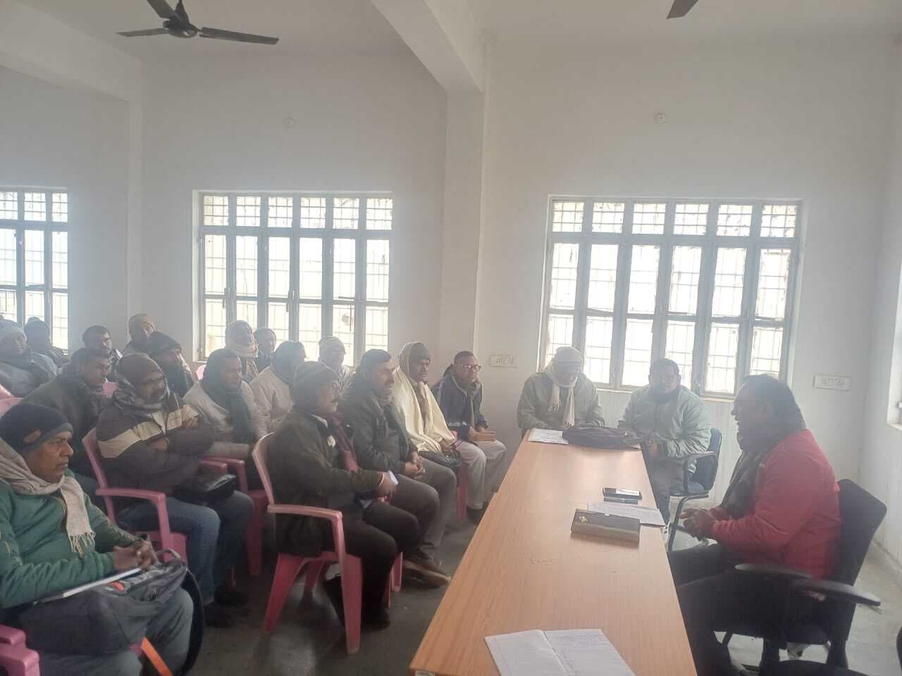 हेडमास्टरों की मासिक बैठक में दिए गए कई निर्देश