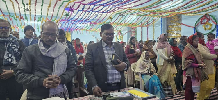 Chaibasa News : प्रभु यीशु अवतरित, खुशियों से झूम उठा क्रिश्चियन समाज