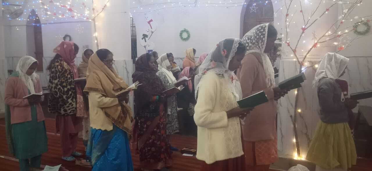 Chaibasa News : प्रभु यीशु के जन्म संग बरसीं खुशियां