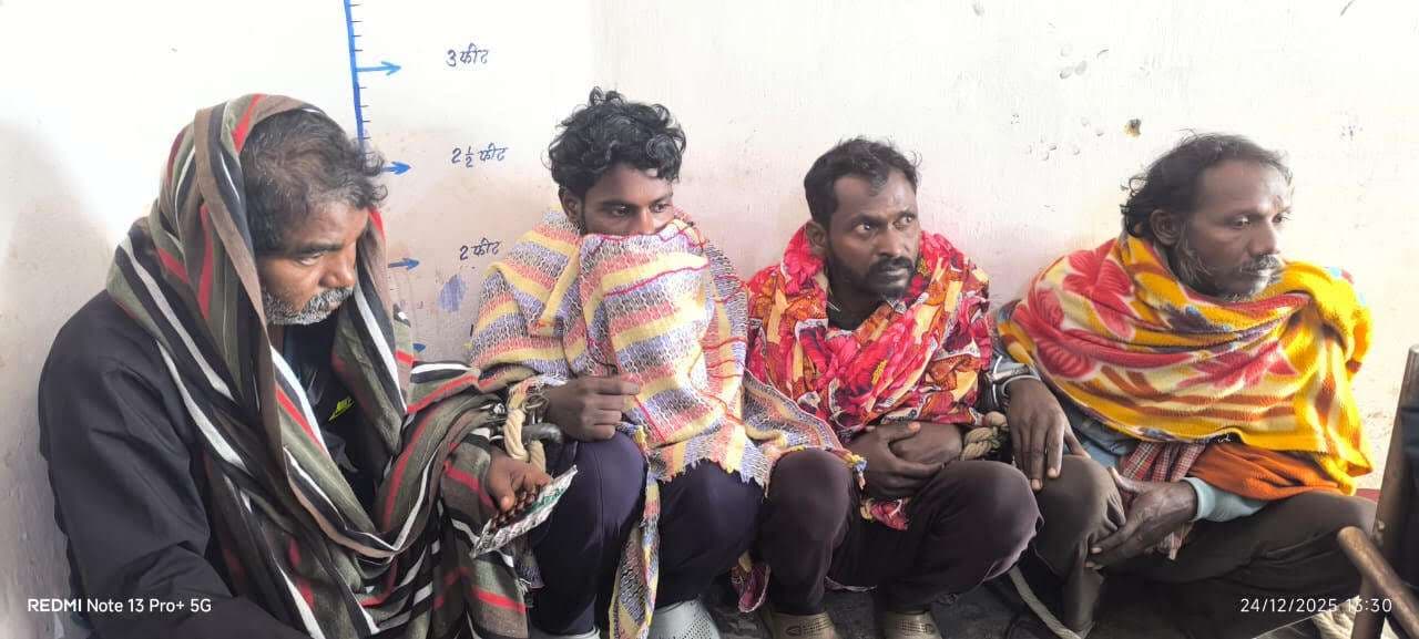 Madhubani News : झांसा देकर नकली सोना बेचने वाले गिरोह के चार शातिर धराये