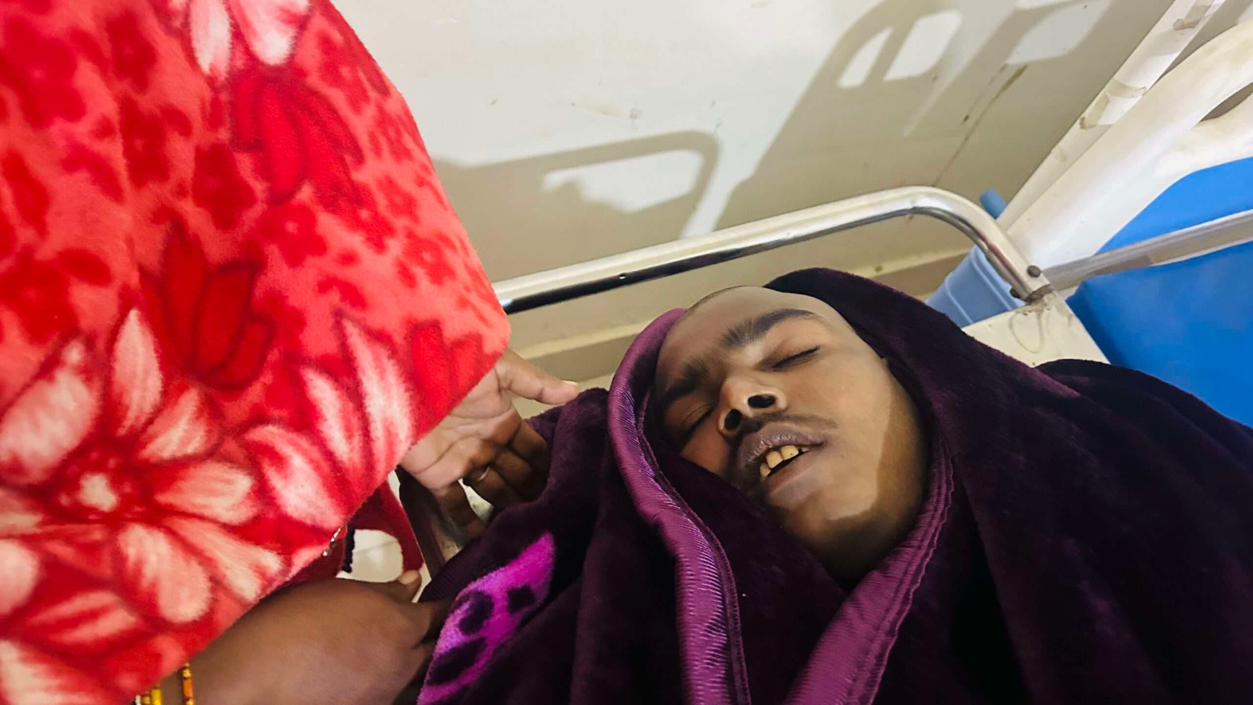 Giridih News :बाइक को टक्कर मारकर कार चालक फरार, दो गंभीर