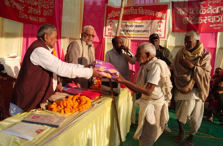 Bokaro News : लंबी लड़ाई के बाद महाजनी प्रथा से मिली मुक्ति : भुवनेश्वर प्रसाद