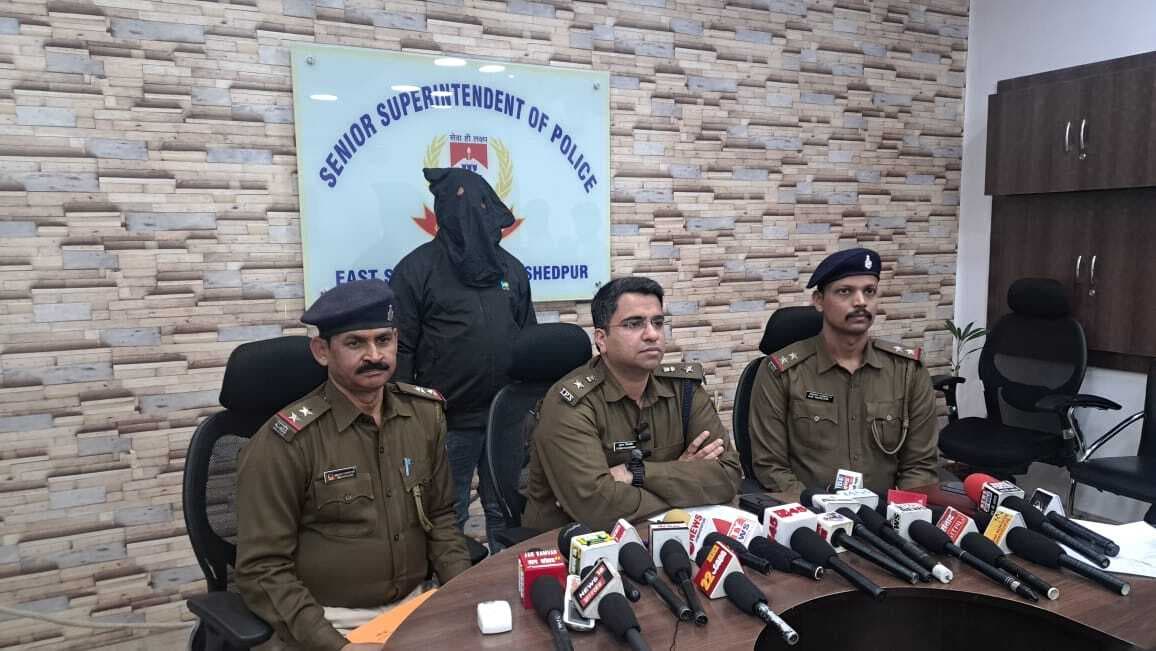 Jamshedpur News : गोविंदपुर : बर्थडे पार्टी में नशा के बाद पिस्टल से अचानक चली थी गोली, आरोपी गिरफ्तार