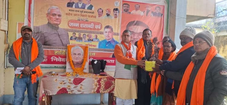 सभी के लिए प्रेरणास्रोत रहे हैं अटल जी का नेतृत्व : खेमका