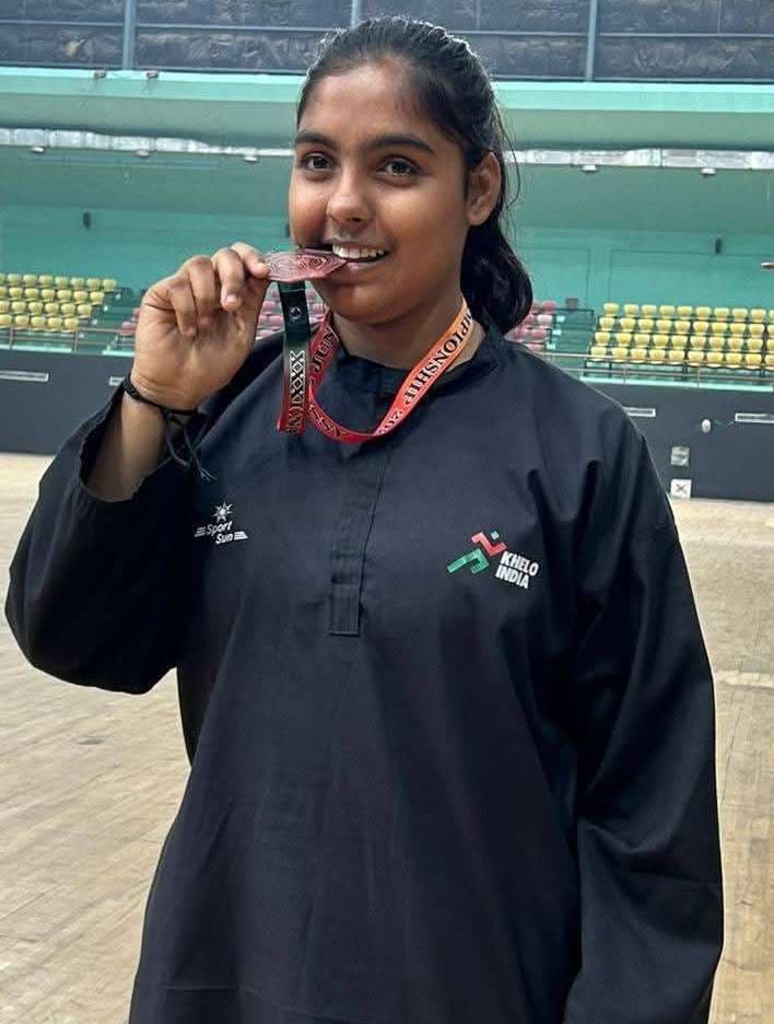 राष्ट्रीय थांग-टा प्रतियोगिता में बनमनखी की सुहानी का शानदार प्रदर्शन