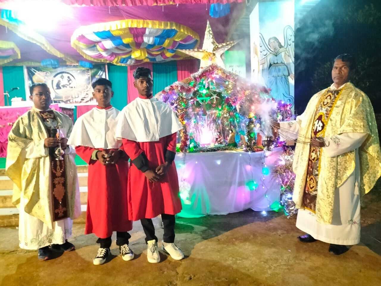 रनिया में उत्साह के साथ मना क्रिसमस