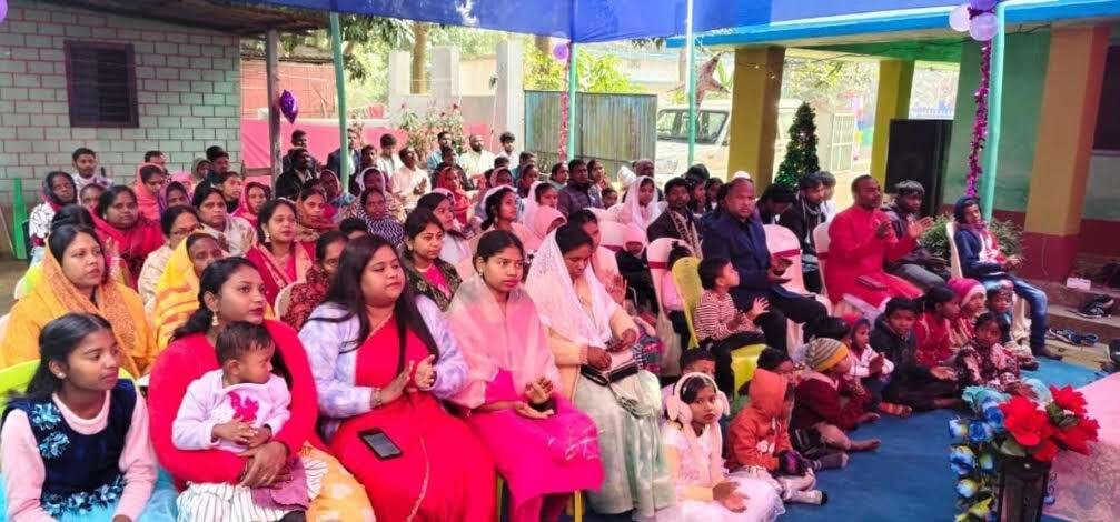 पोठिया में धूमधाम से मनाया गया क्रिसमस