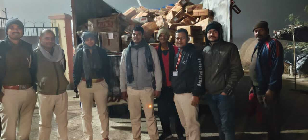 गिट्टी लदे ट्रक में छुपाकर ले जायी जा रही 1050 लीटर शराब जब्त