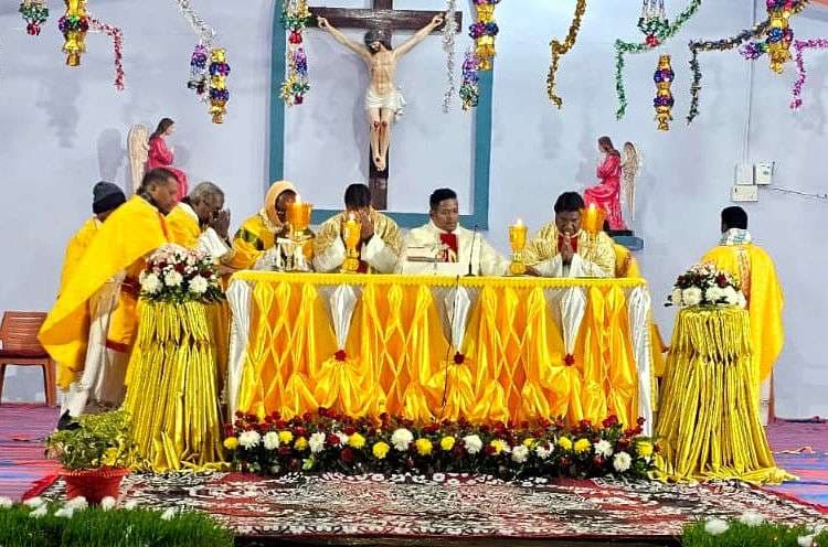 मांडर-चान्हो में धूमधाम से मना क्रिसमस