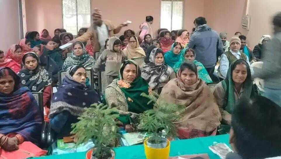 चौथम में किसान गोष्ठी का आयोजन, कृषि समन्वयक ने खेती के संबंध में दी जानकारी