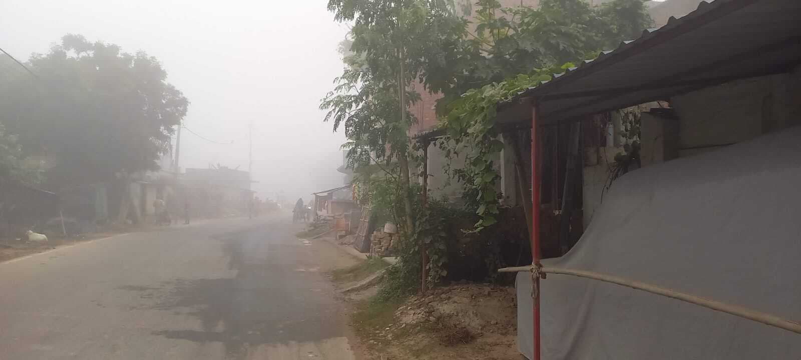 Madhubani News : स्वतंत्रता सेनानी सहित कई ट्रेनों का विलंब से हो रहा परिचालन