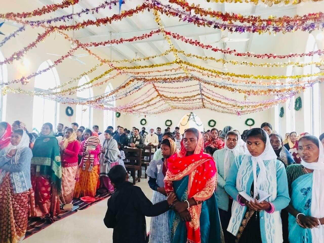 Giridih News :तिसरी के चर्चों में रही धूम, एक-दूसरे को दी बधाई