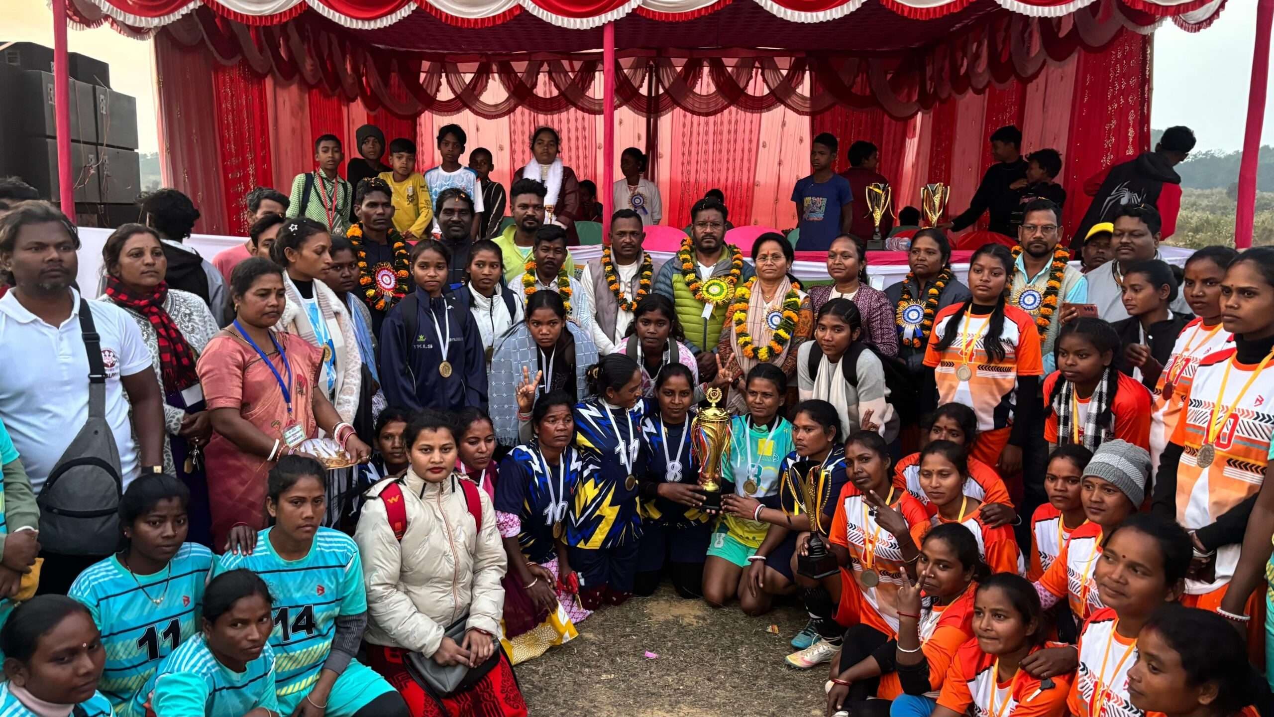 Serakela Kharsawan News : महिलाएं हर क्षेत्र में अग्रणी, लैंगिक समानता रखना जरूरी : विधायक