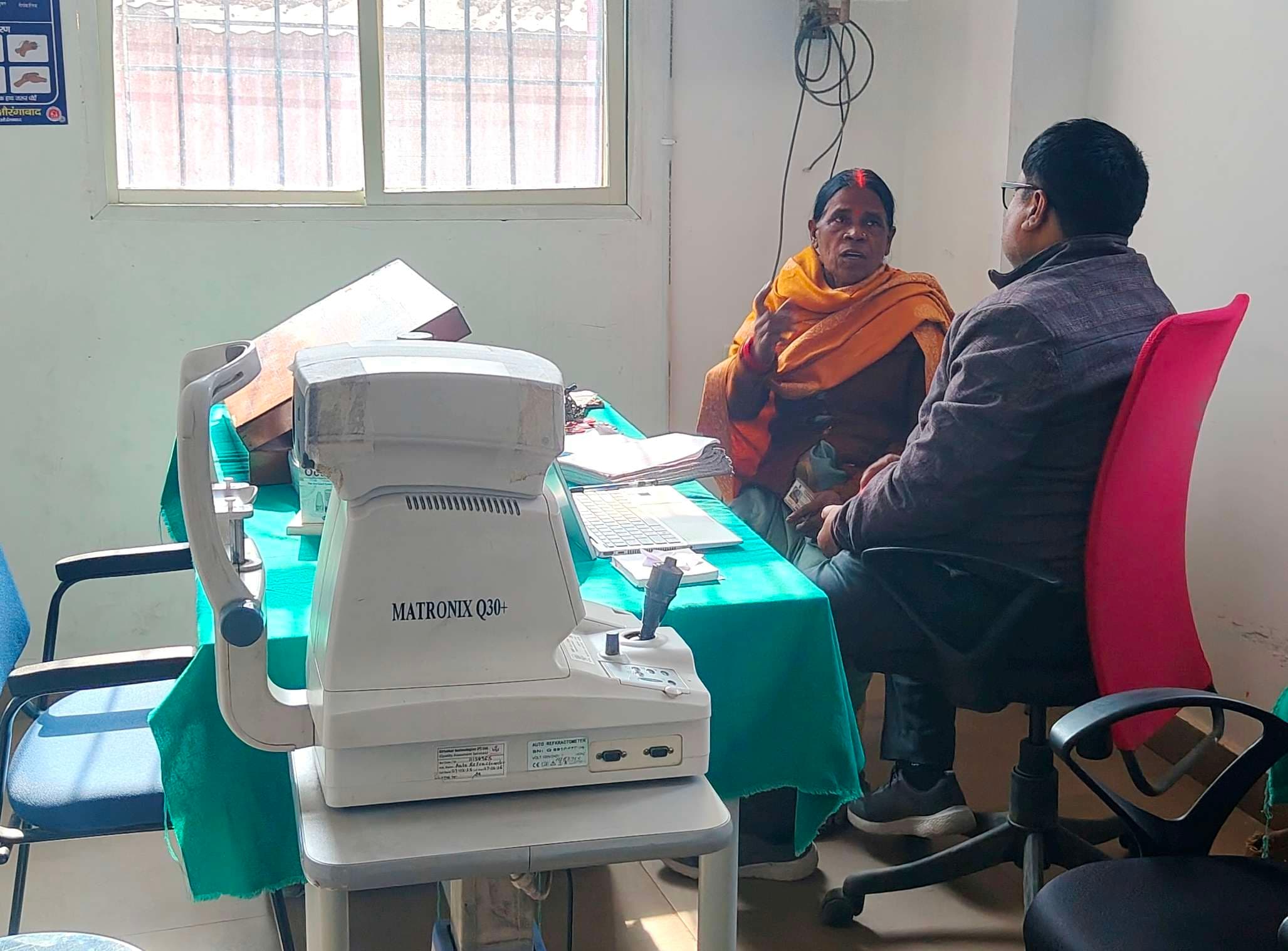 सदर अस्पताल में नेत्र रोग विशेषज्ञ डॉक्टर की कमी से मरीज परेशान