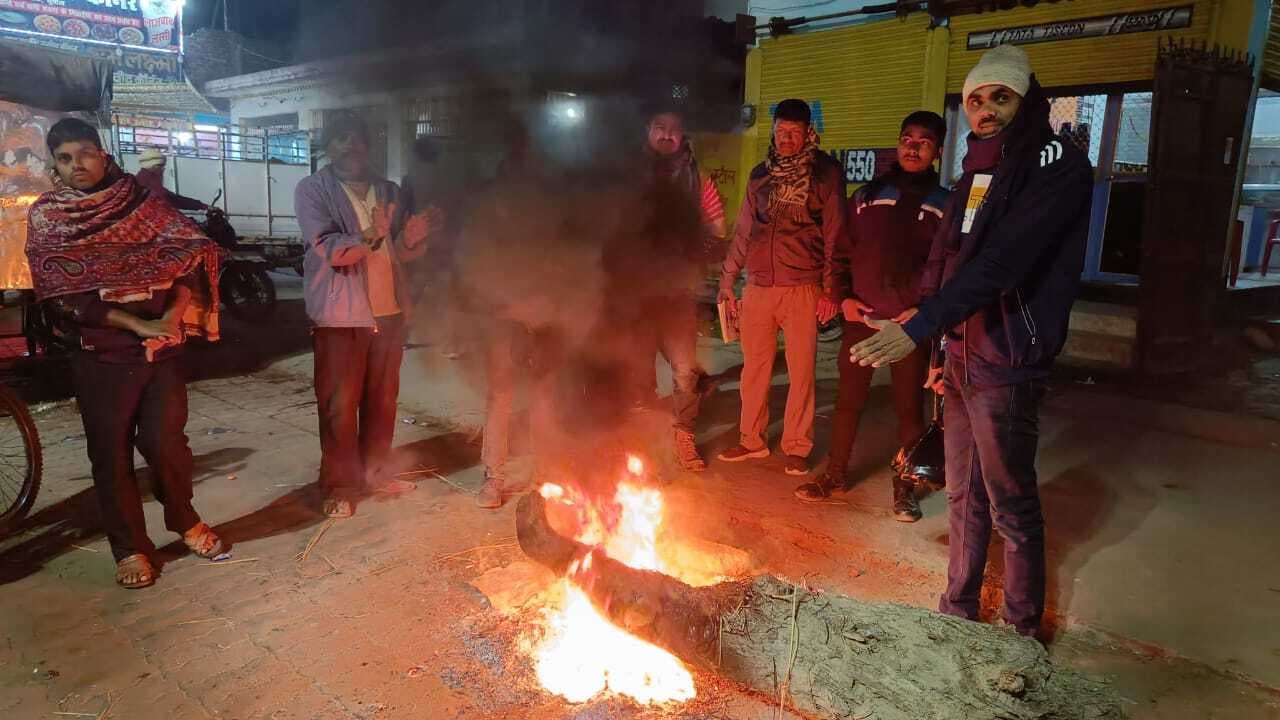 कनकनी में कांपा सुपौल: पछुआ हवा व शीतलहर से लोग परेशान, अगले कुछ दिन नहीं मिलेगी राहत