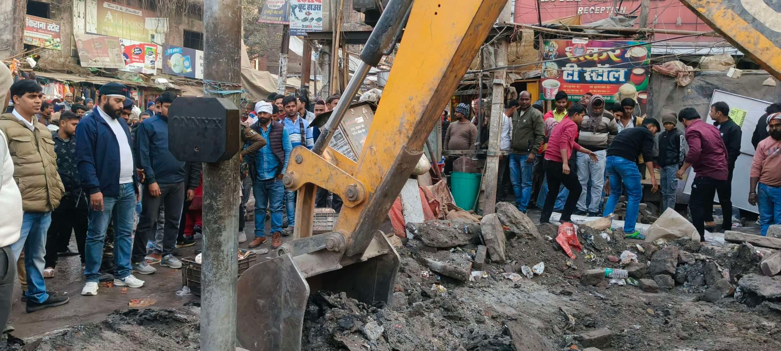 जीटी रोड से ठेले हटाने में हांफ रहा निगम प्रशासन