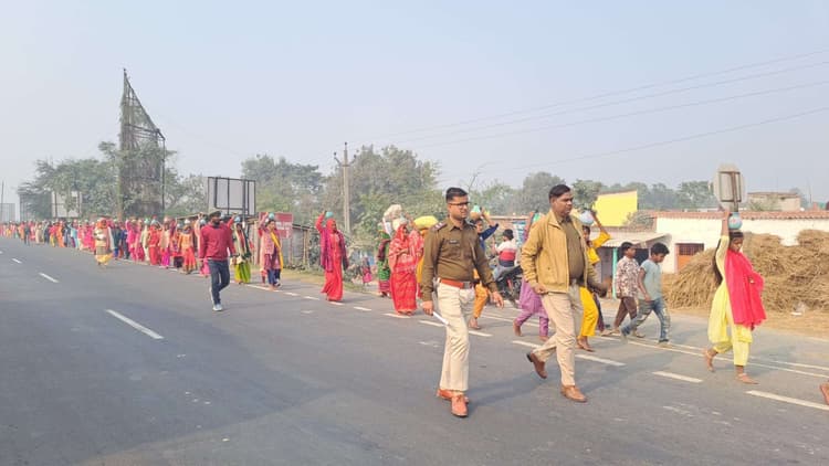 पौष पूर्णिमा के अवसर पर निकाली भव्य कलश यात्रा
