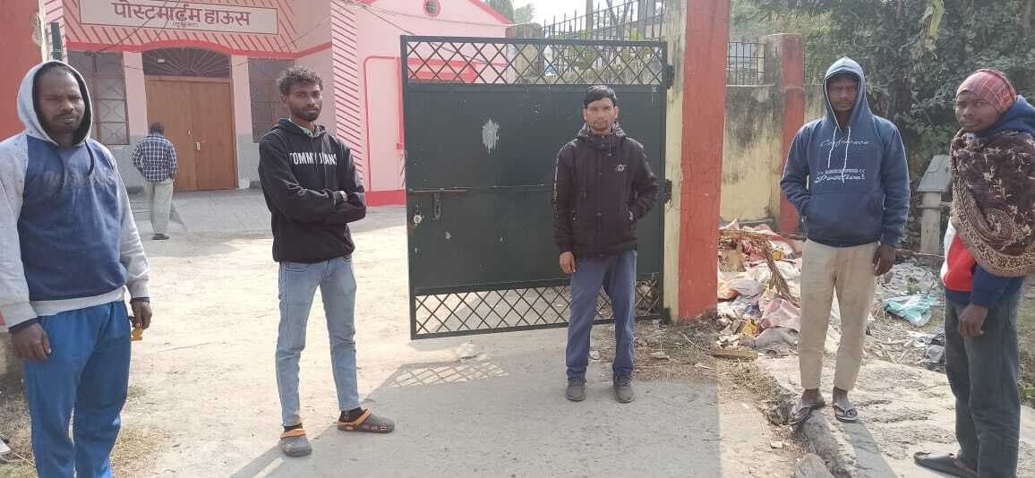 अज्ञात वाहन की चपेट में आने से युवक की मौत