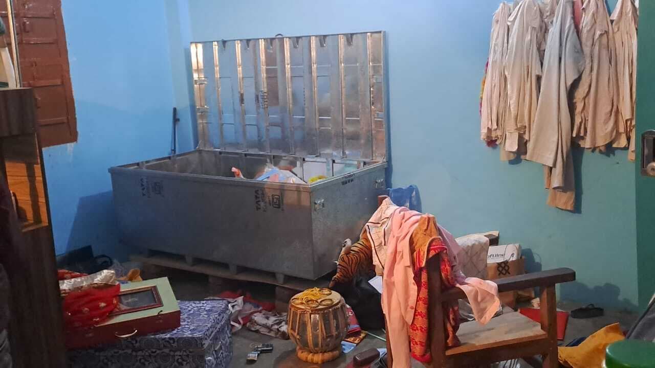 Madhubani News : ग्रामीण चिकित्सक व उनकी पत्नी को बंधक बनाकर डकैतों ने जेवरात और पचास हजार लूटे