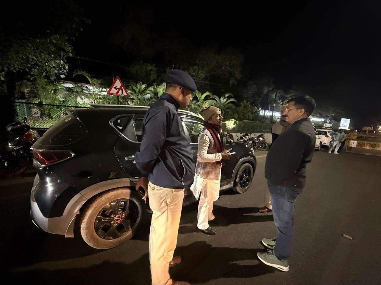 Dhanbad News: रात में चला ड्रंक एंड ड्राइव व विशेष एंटी क्राइम अभियान