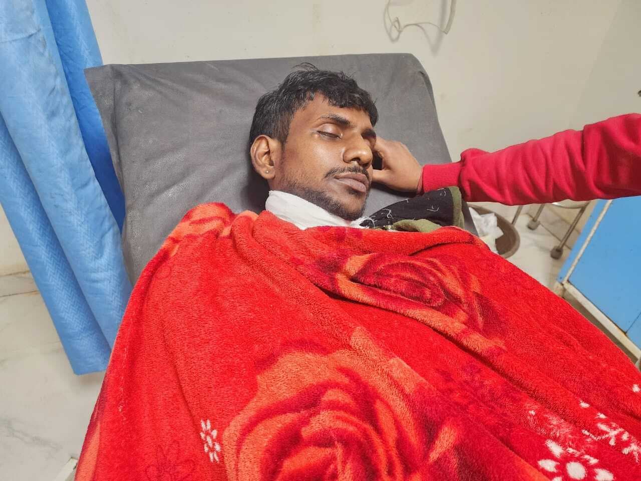 siwan news. कहासुनी के बाद युवक को चाकू गोदकर किया घायल