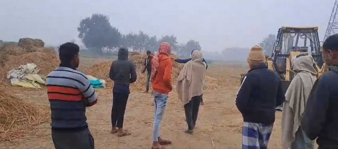 खलिहान से एक ही रात दो ट्रैक्टर की चोरी, तीसरे को ले जाने का प्रयास विफल