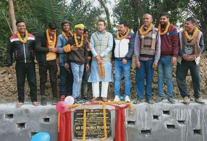 जिप सदस्य ने नवनिर्मित चेक डैम का किया उद्घाटन