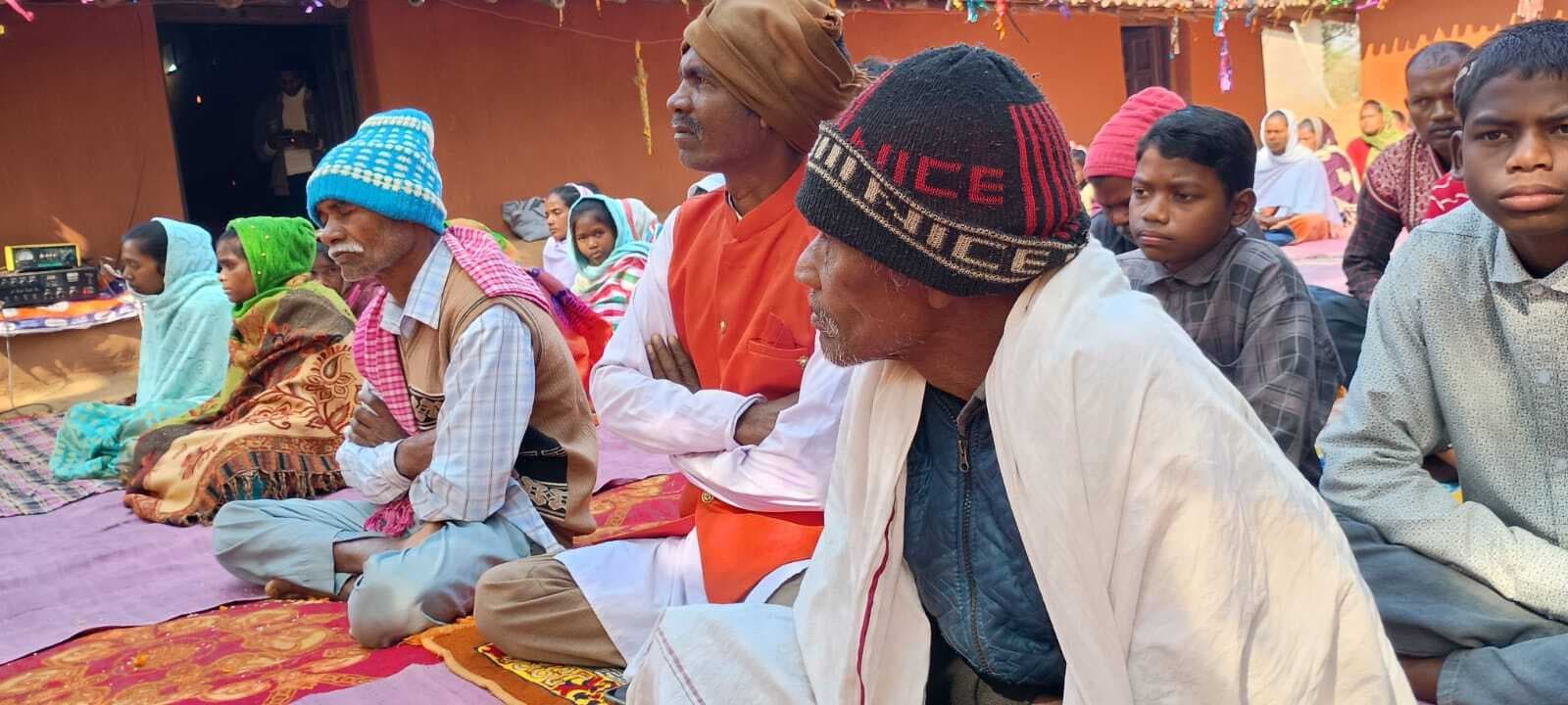 सत्संग लोगों को जोड़ने का काम करता है : स्वामी निर्मलानंद