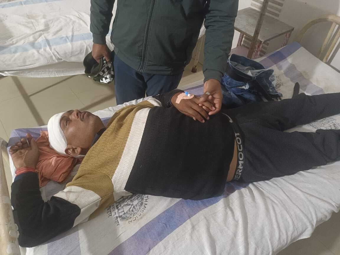 जमीन विवाद में खूनी झड़प, मां-पुत्र गंभीर रूप से घायल