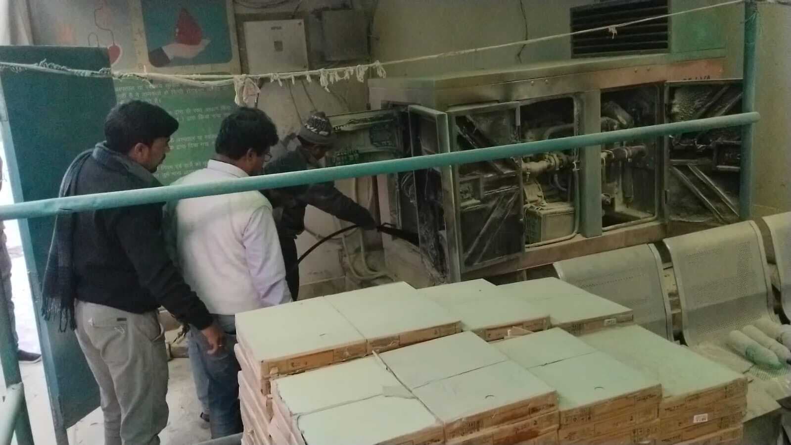 Deoghar News : एसएनसीयू वार्ड के जेनरेटर में लगी आग, बड़ा हादसा टला